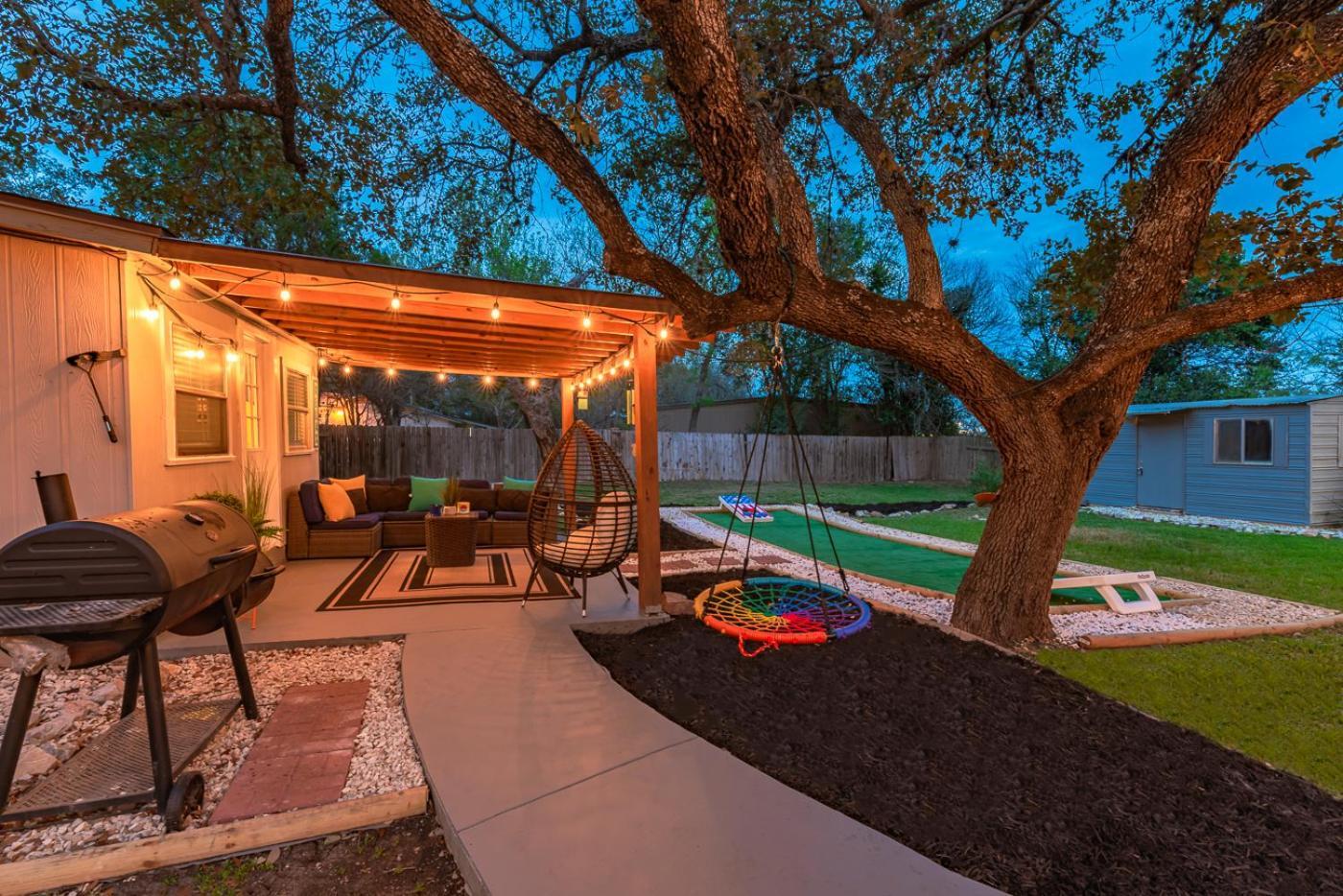 Texas Vacation Home, Game Room & Pool By Sixflags サンアントニオ エクステリア 写真