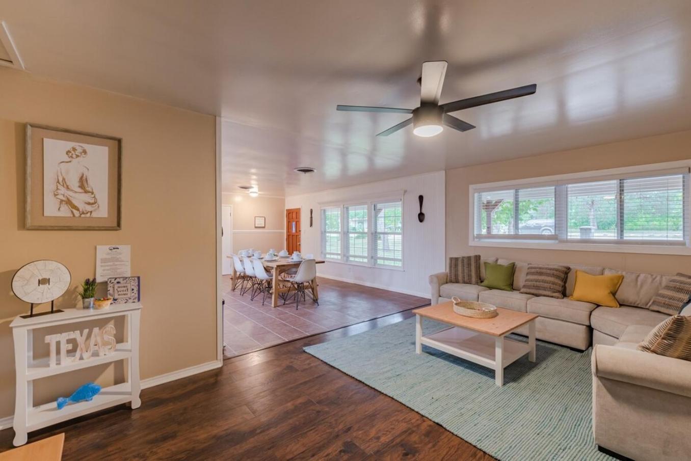 Texas Vacation Home, Game Room & Pool By Sixflags サンアントニオ エクステリア 写真