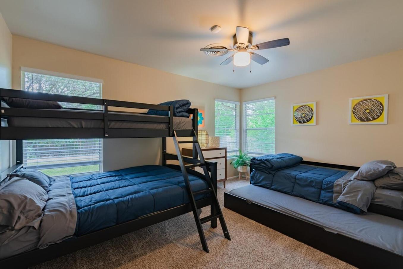 Texas Vacation Home, Game Room & Pool By Sixflags サンアントニオ エクステリア 写真