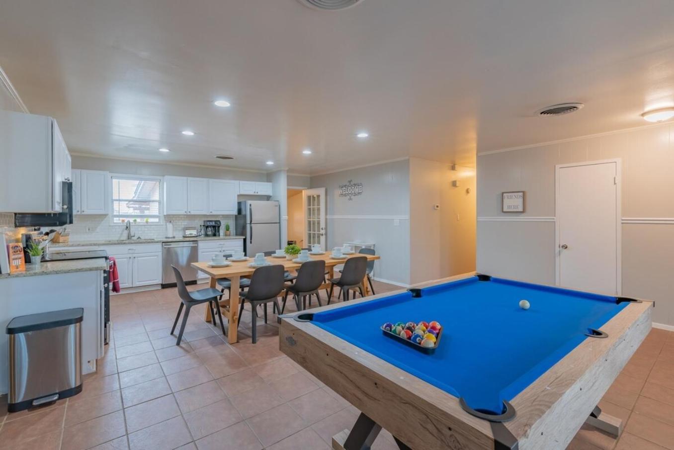 Texas Vacation Home, Game Room & Pool By Sixflags サンアントニオ エクステリア 写真