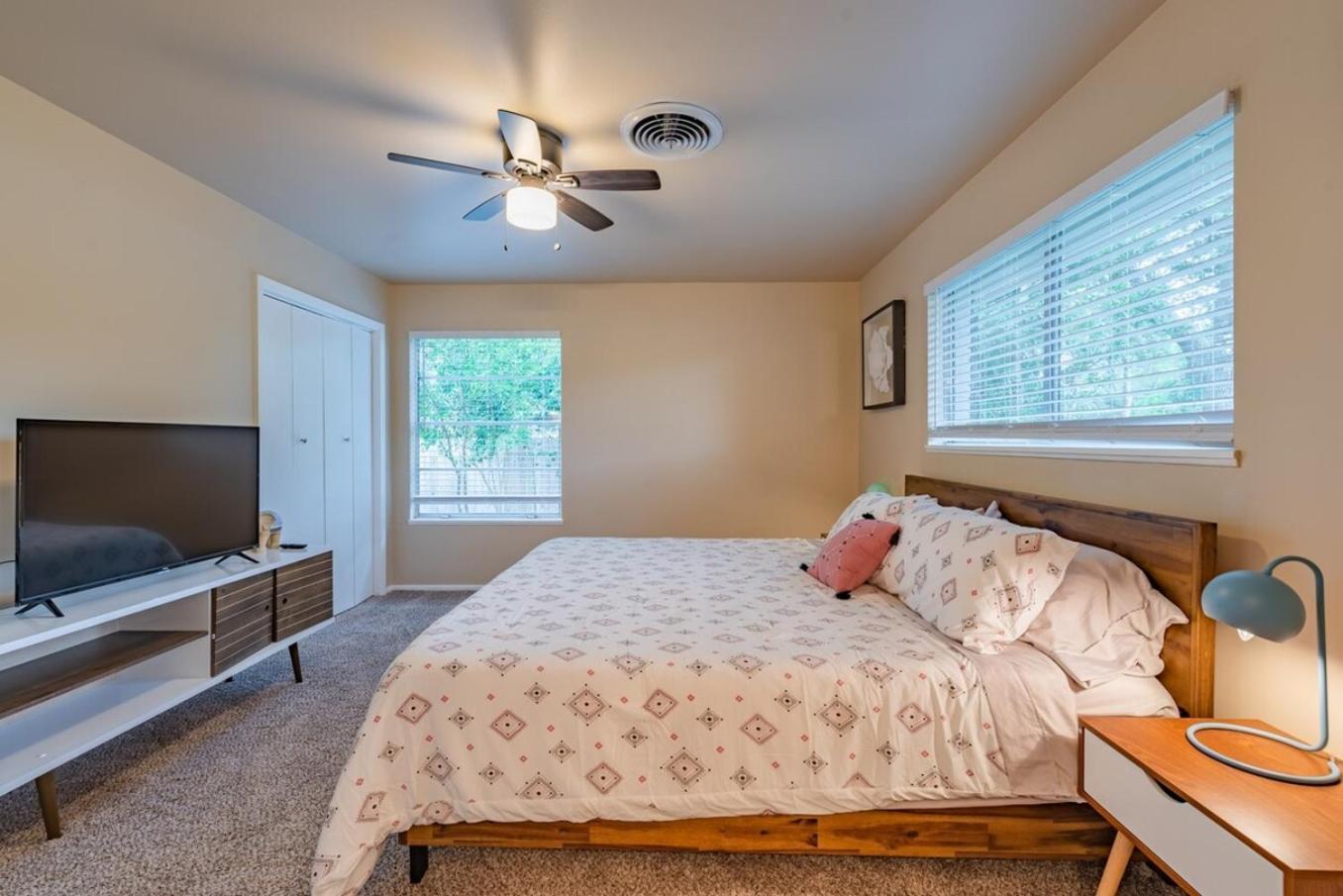 Texas Vacation Home, Game Room & Pool By Sixflags サンアントニオ エクステリア 写真